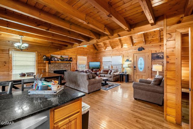 3306 Kestrel Way, Pigeon Forge, TN 37863