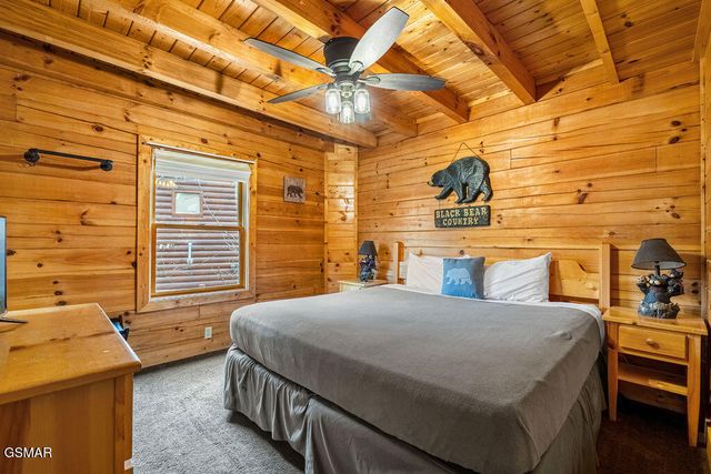 3306 Kestrel Way, Pigeon Forge, TN 37863