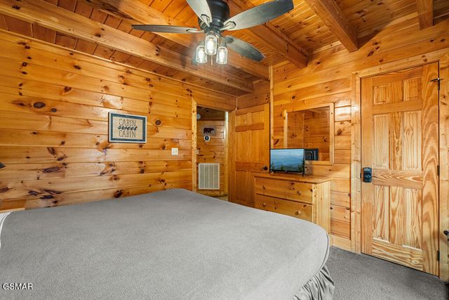 3306 Kestrel Way, Pigeon Forge, TN 37863