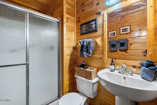 3306 Kestrel Way, Pigeon Forge, TN 37863