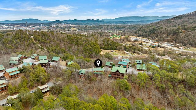3306 Kestrel Way, Pigeon Forge, TN 37863