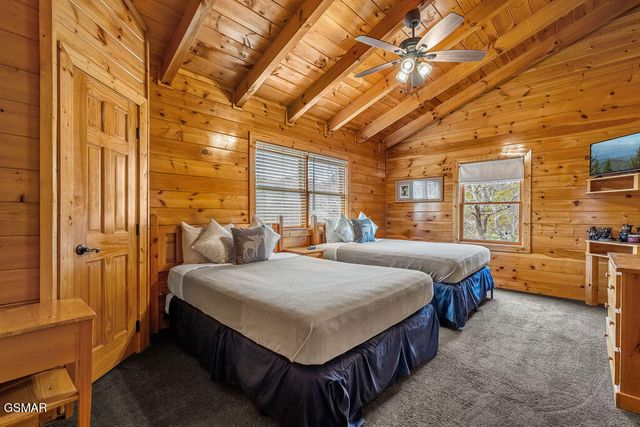 3306 Kestrel Way, Pigeon Forge, TN 37863