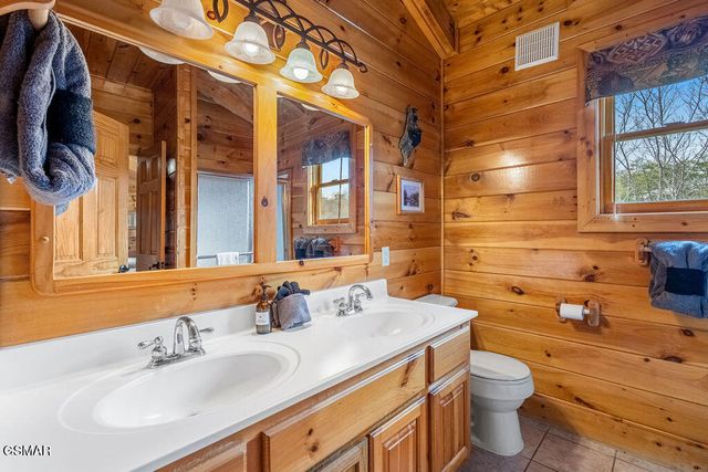 3306 Kestrel Way, Pigeon Forge, TN 37863