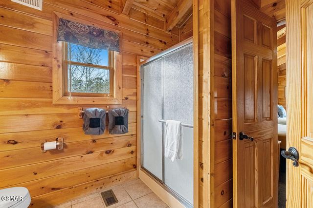 3306 Kestrel Way, Pigeon Forge, TN 37863