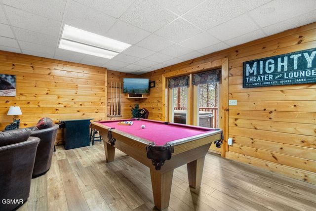 3306 Kestrel Way, Pigeon Forge, TN 37863