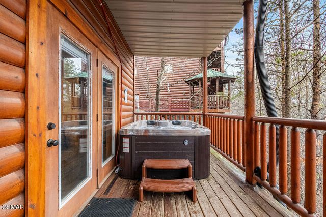 3306 Kestrel Way, Pigeon Forge, TN 37863