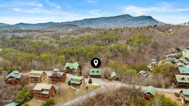 3306 Kestrel Way, Pigeon Forge, TN 37863