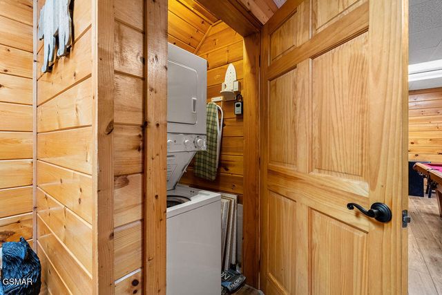 3306 Kestrel Way, Pigeon Forge, TN 37863