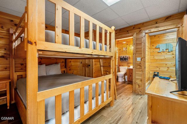 3306 Kestrel Way, Pigeon Forge, TN 37863