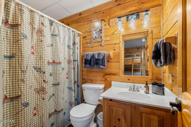 3306 Kestrel Way, Pigeon Forge, TN 37863