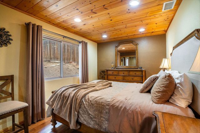 25169 Franklin Drive, Idyllwild, CA 92549