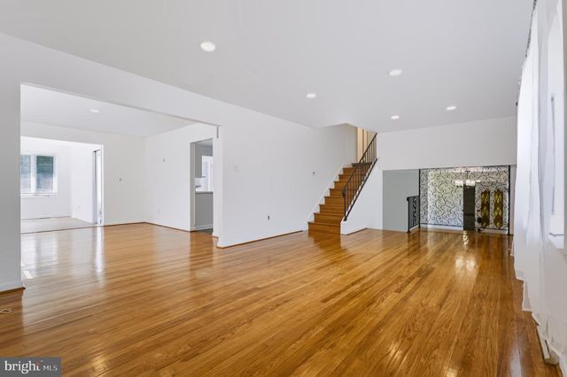 420 OAKLAND AVE, Bellmawr, NJ 08031