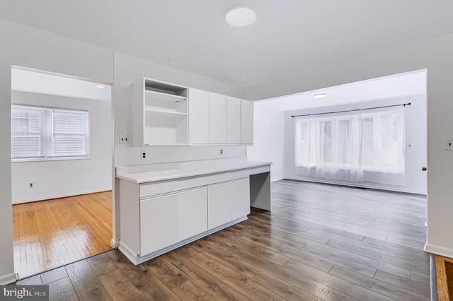 420 OAKLAND AVE, Bellmawr, NJ 08031