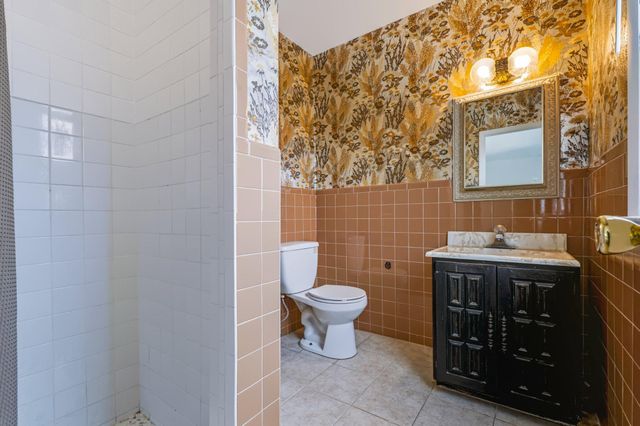 420 OAKLAND AVE, Bellmawr, NJ 08031