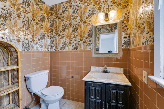 420 OAKLAND AVE, Bellmawr, NJ 08031