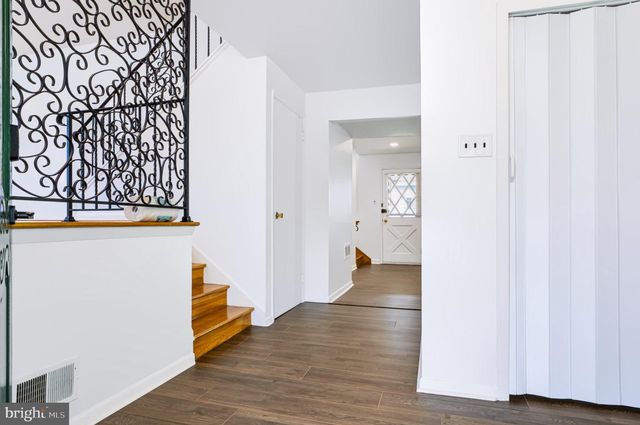 420 OAKLAND AVE, Bellmawr, NJ 08031