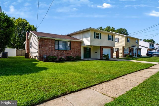 420 OAKLAND AVE, Bellmawr, NJ 08031