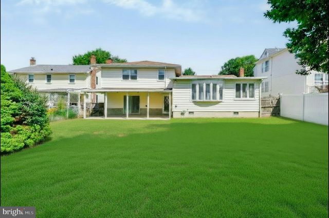 420 OAKLAND AVE, Bellmawr, NJ 08031
