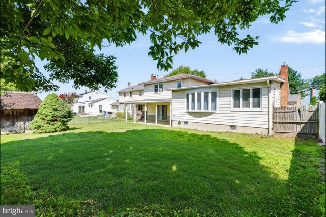 420 OAKLAND AVE, Bellmawr, NJ 08031
