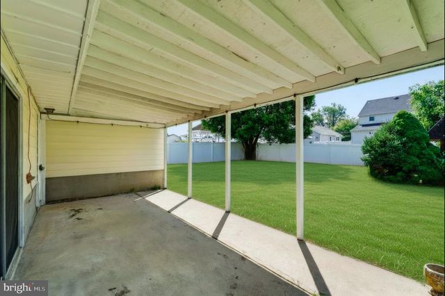 420 OAKLAND AVE, Bellmawr, NJ 08031