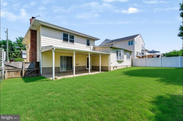 420 OAKLAND AVE, Bellmawr, NJ 08031