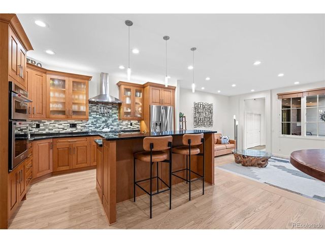 6 S Madison St, Denver, CO 80209