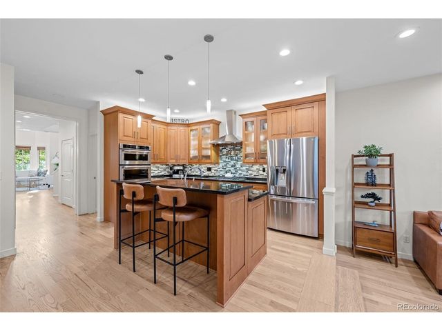 6 S Madison St, Denver, CO 80209