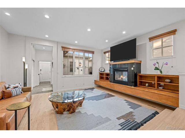 6 S Madison St, Denver, CO 80209