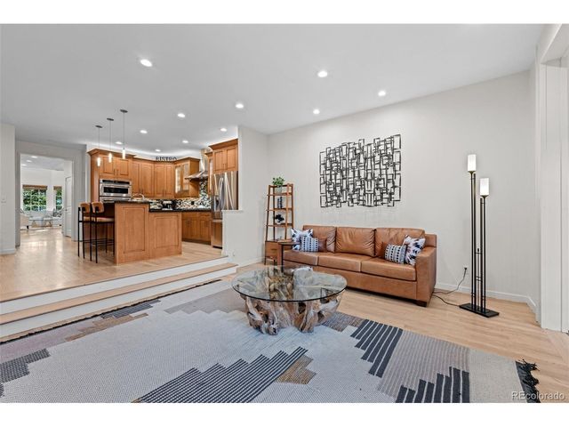 6 S Madison St, Denver, CO 80209