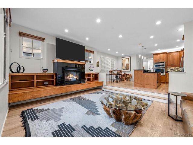 6 S Madison St, Denver, CO 80209