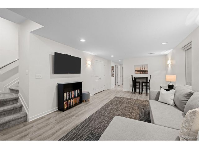 6 S Madison St, Denver, CO 80209