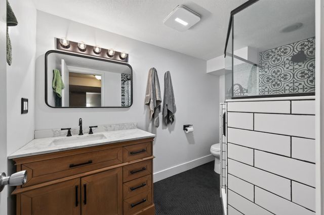 3340 Noble Avenue N, Golden Valley, MN 55422