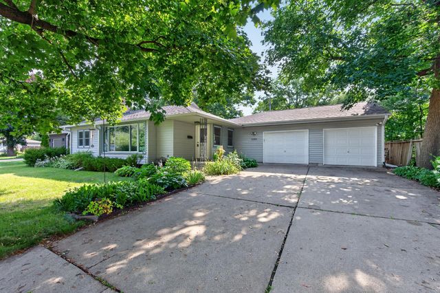 3340 Noble Avenue N, Golden Valley, MN 55422