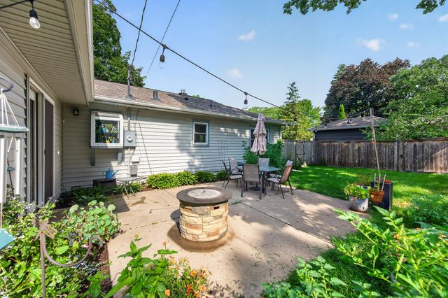 3340 Noble Avenue N, Golden Valley, MN 55422