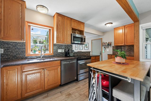 3340 Noble Avenue N, Golden Valley, MN 55422
