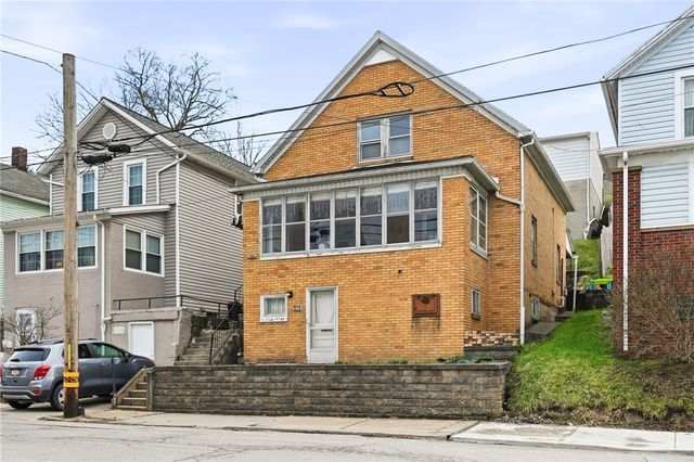 323 Hillside Ave, Ellwood City, PA 16117