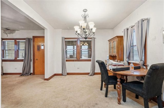 323 Hillside Ave, Ellwood City, PA 16117