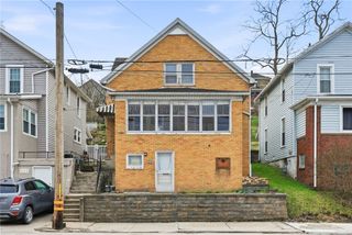 323 Hillside Ave, Ellwood City, PA 16117