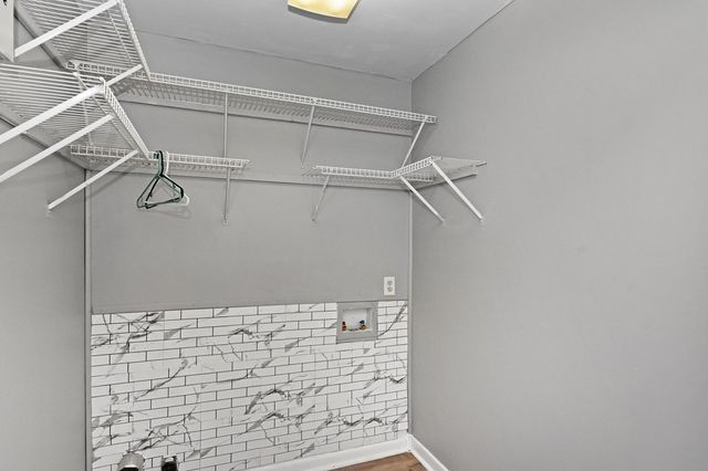 105 Woodcreek, Dothan, AL 36301