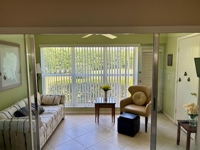 2711 SW 13th Street B, Delray Beach, FL 33445
