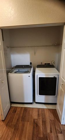 5201 NW 25th St, Lauderhill, FL 33313