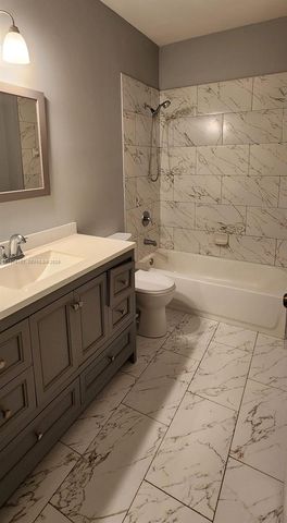 5201 NW 25th St, Lauderhill, FL 33313