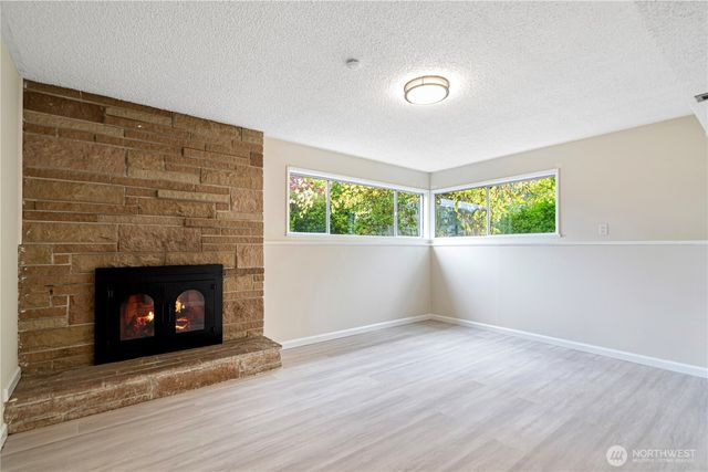 16515 N Linden Ave N, Shoreline, WA 98133