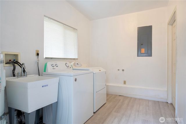 16515 N Linden Ave N, Shoreline, WA 98133