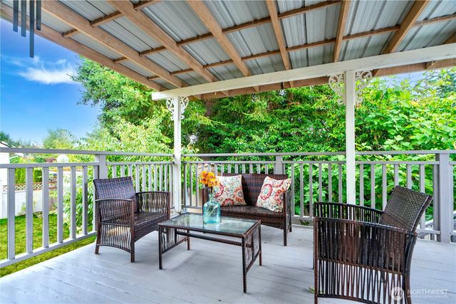 16515 N Linden Ave N, Shoreline, WA 98133