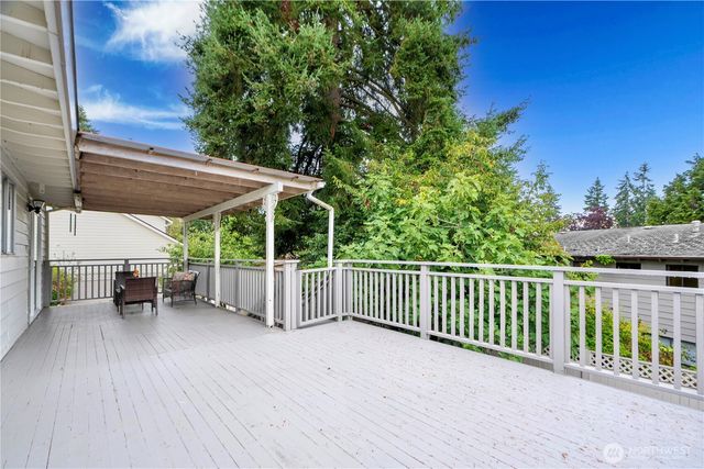 16515 N Linden Ave N, Shoreline, WA 98133