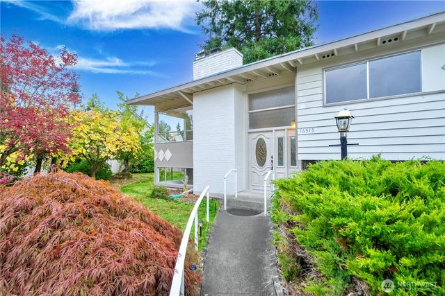16515 N Linden Ave N, Shoreline, WA 98133