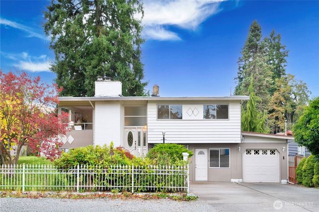 16515 N Linden Ave N, Shoreline, WA 98133