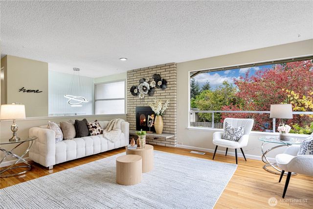 16515 N Linden Ave N, Shoreline, WA 98133