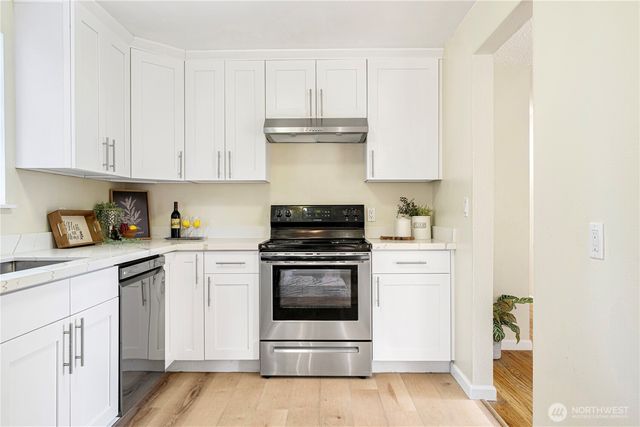 16515 N Linden Ave N, Shoreline, WA 98133